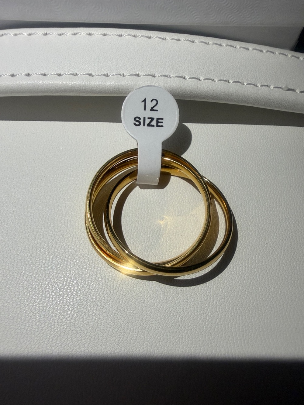 Gold tone Interlocking Rings Statement Ring (Size 12)